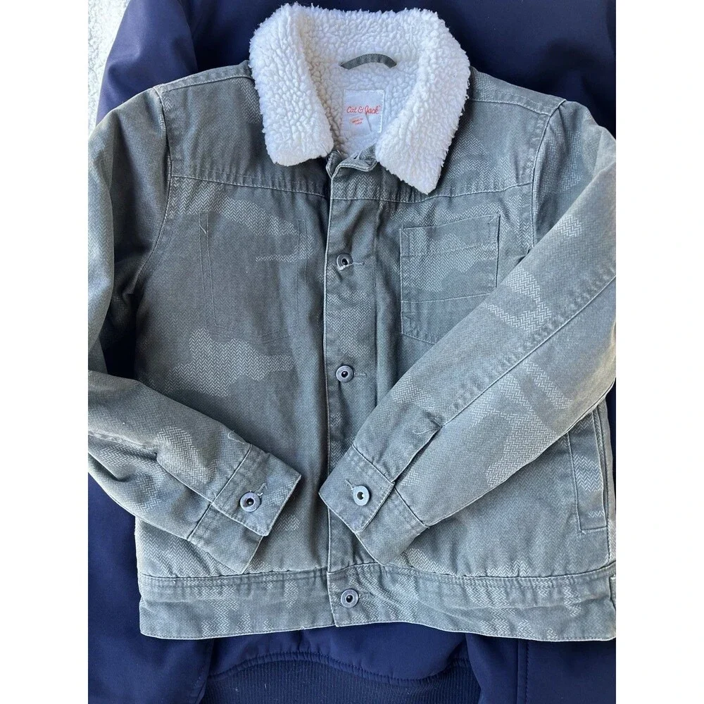 Cat & Jack Sherpa Collar Camo Jacket Kids Size 6/7 Gray Green Trucker Coat